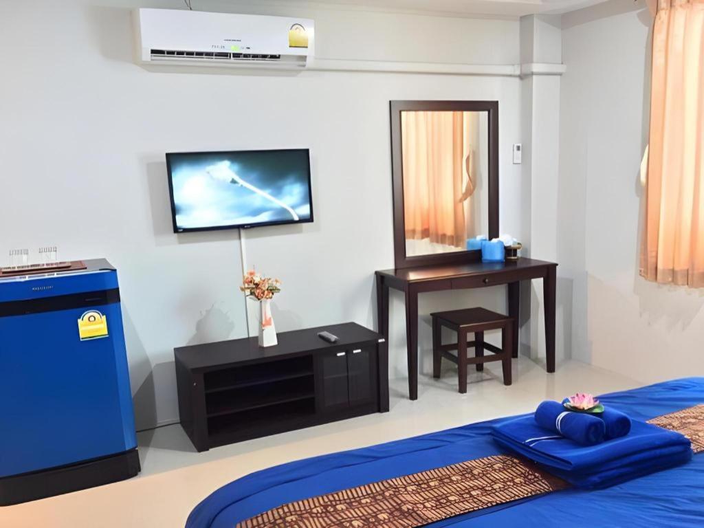 Tontalay Hotel Bang Saen Exterior photo