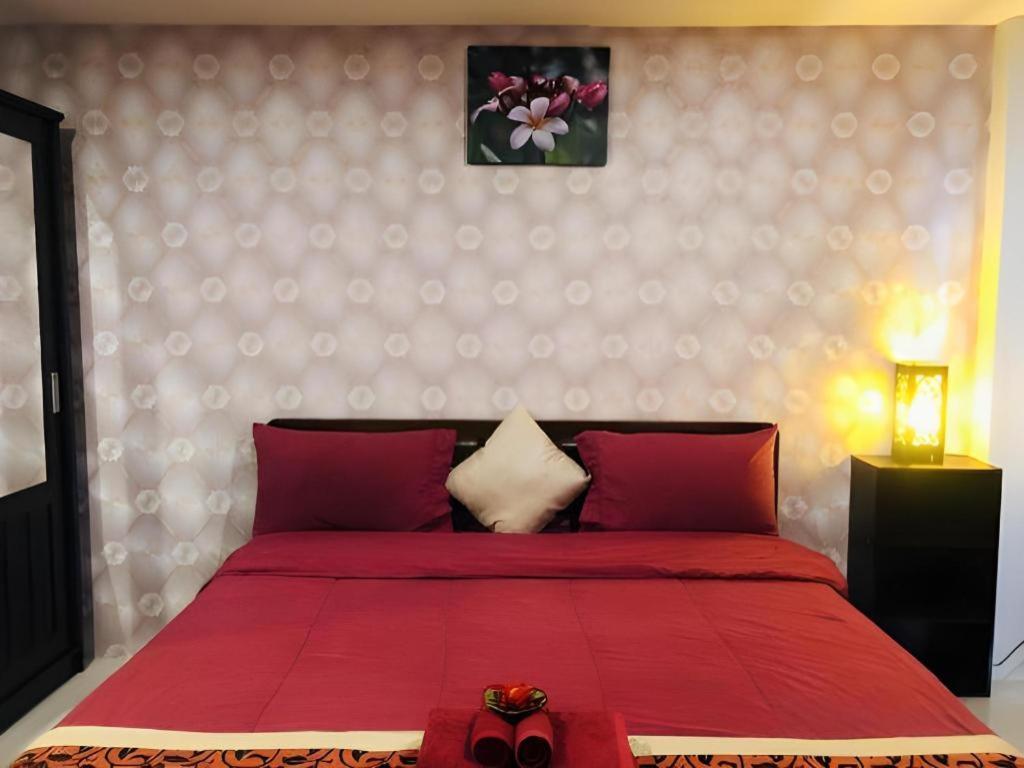 Tontalay Hotel Bang Saen Exterior photo