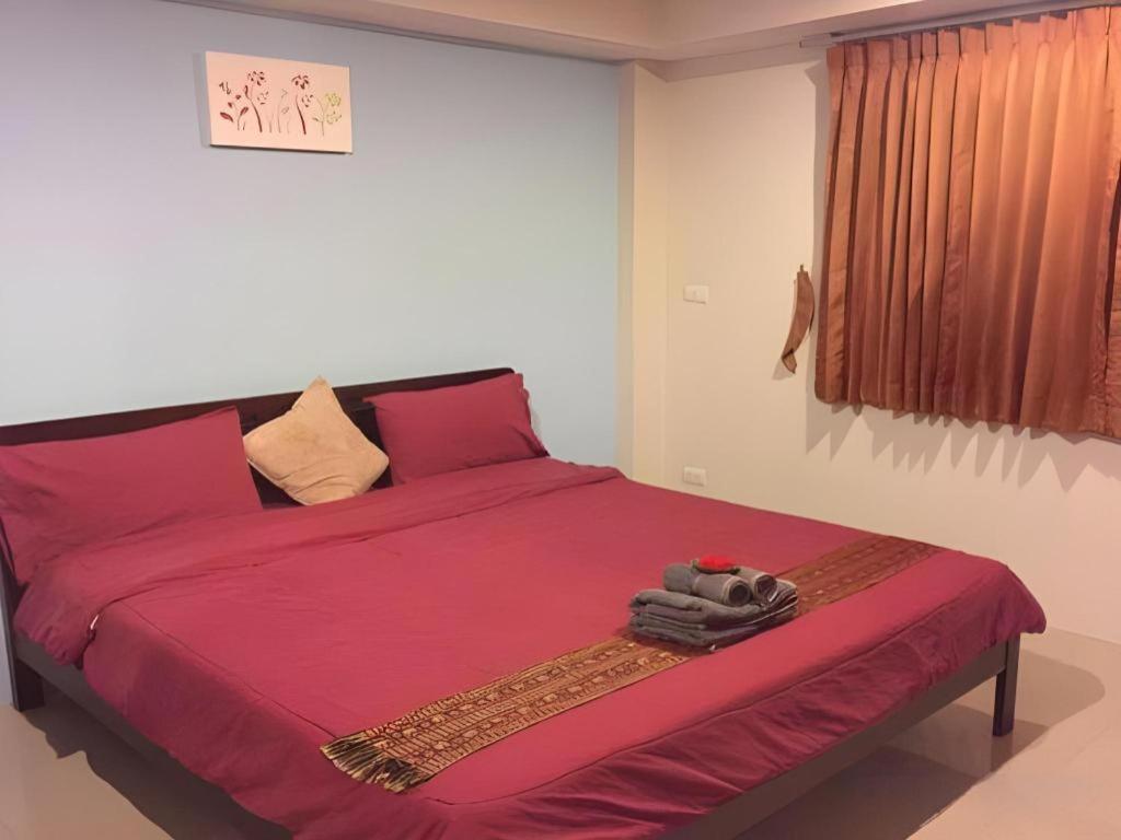 Tontalay Hotel Bang Saen Exterior photo