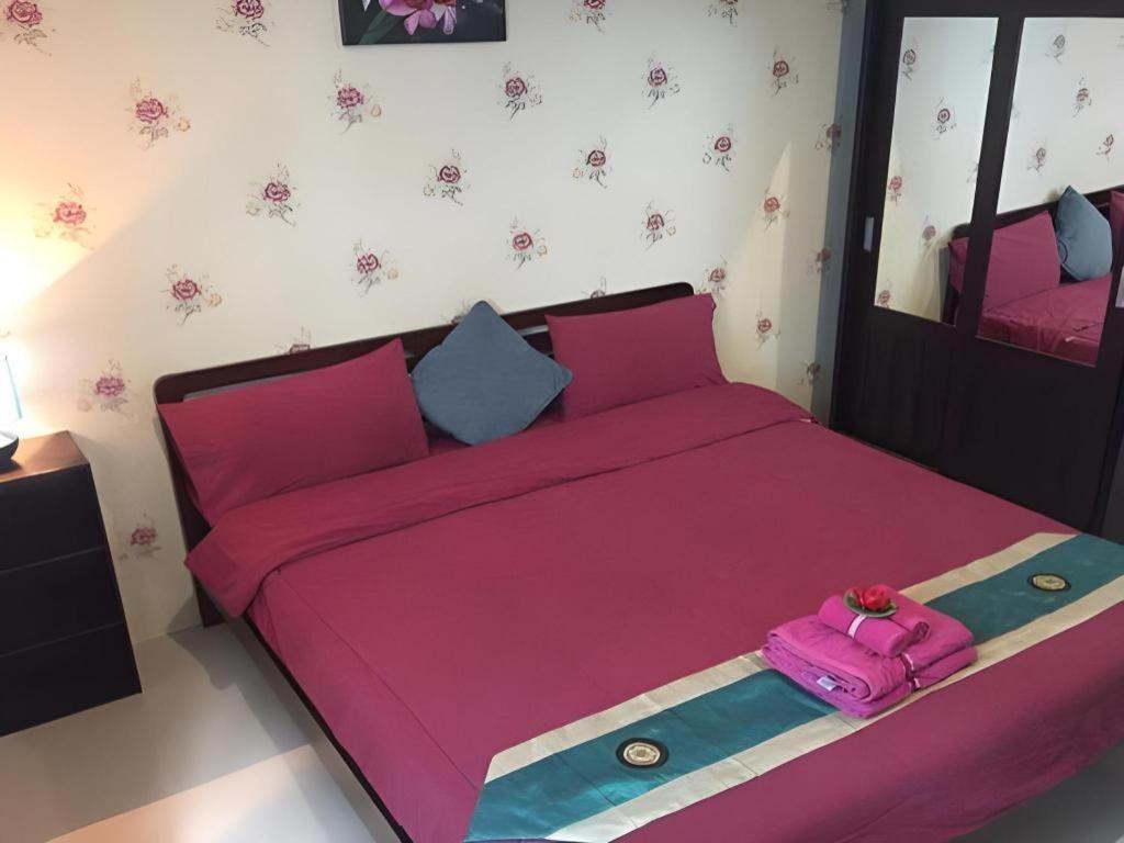 Tontalay Hotel Bang Saen Exterior photo