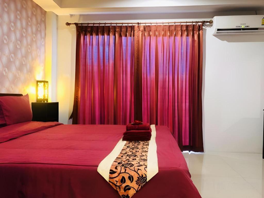 Tontalay Hotel Bang Saen Exterior photo